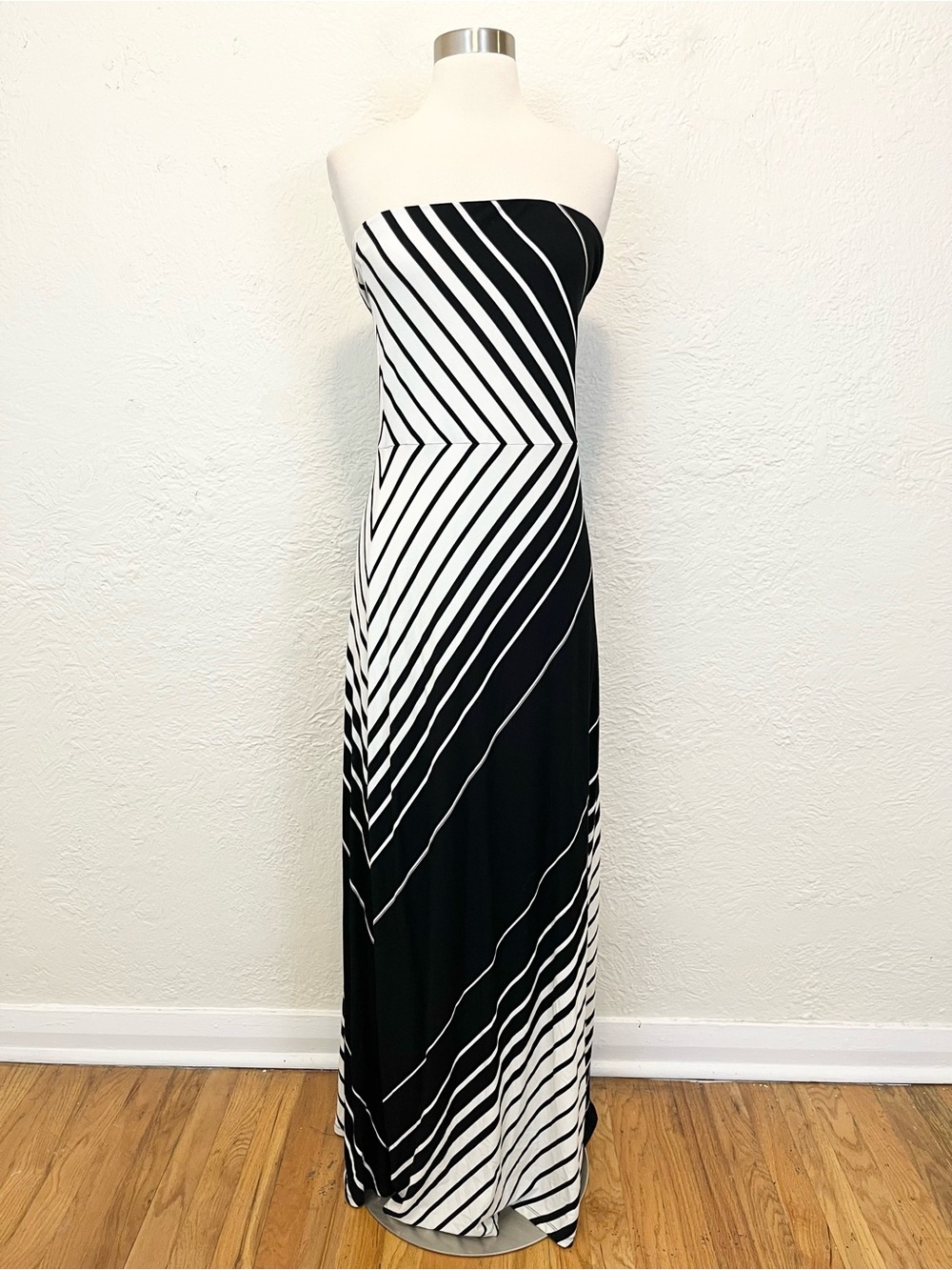 White House Black Market Dress Maxi Black White Strapless Large L